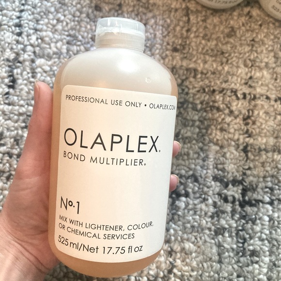 Salon Intro Kit: Brand new professional size Olaplex No.1 & No.2 (140 uses) - Picture 4 of 9